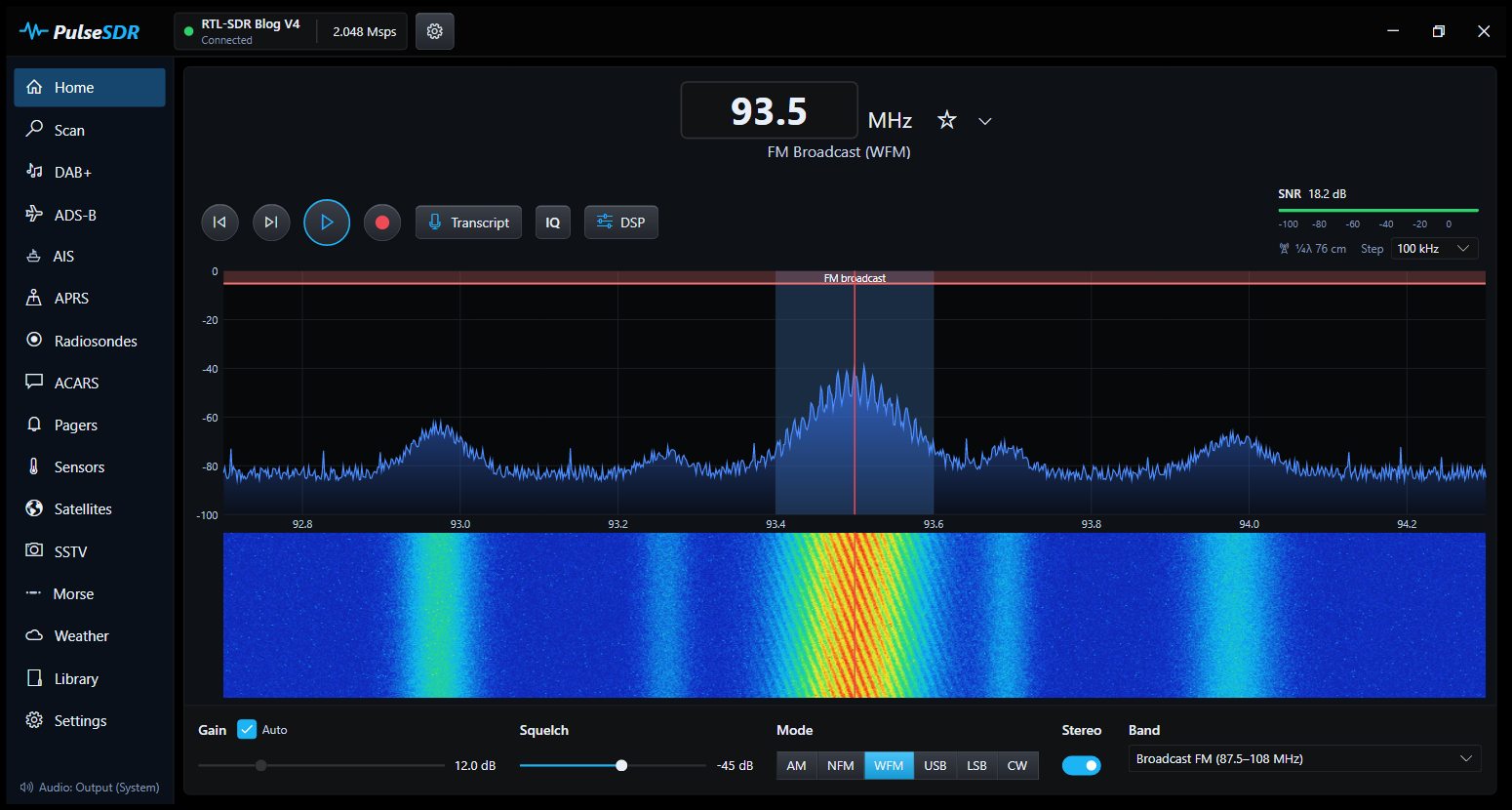PulseSDR on Windows, tuned to an FM station at 93.5 MHz, with the spectrum and waterfall